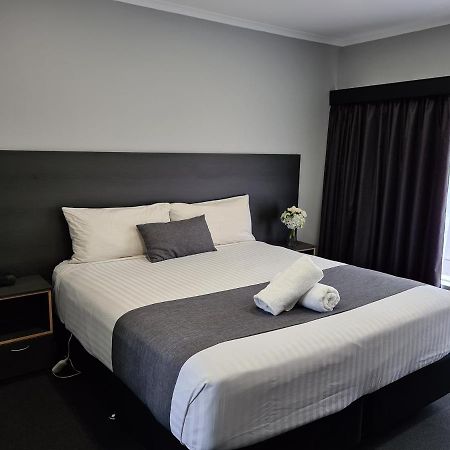 Beachway Motel Ulverstone Exteriör bild