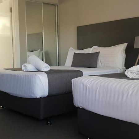 Beachway Motel Ulverstone Exteriör bild