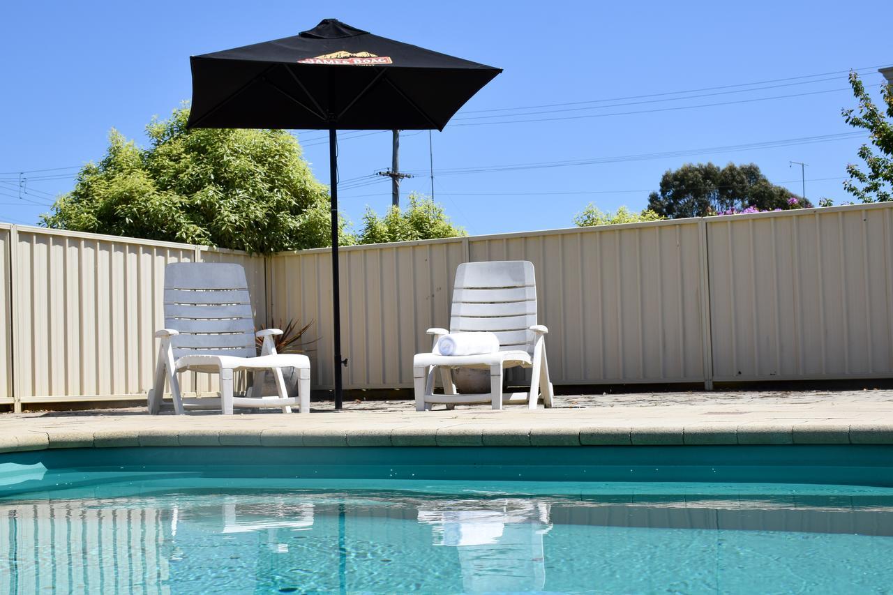 Beachway Motel Ulverstone Exteriör bild