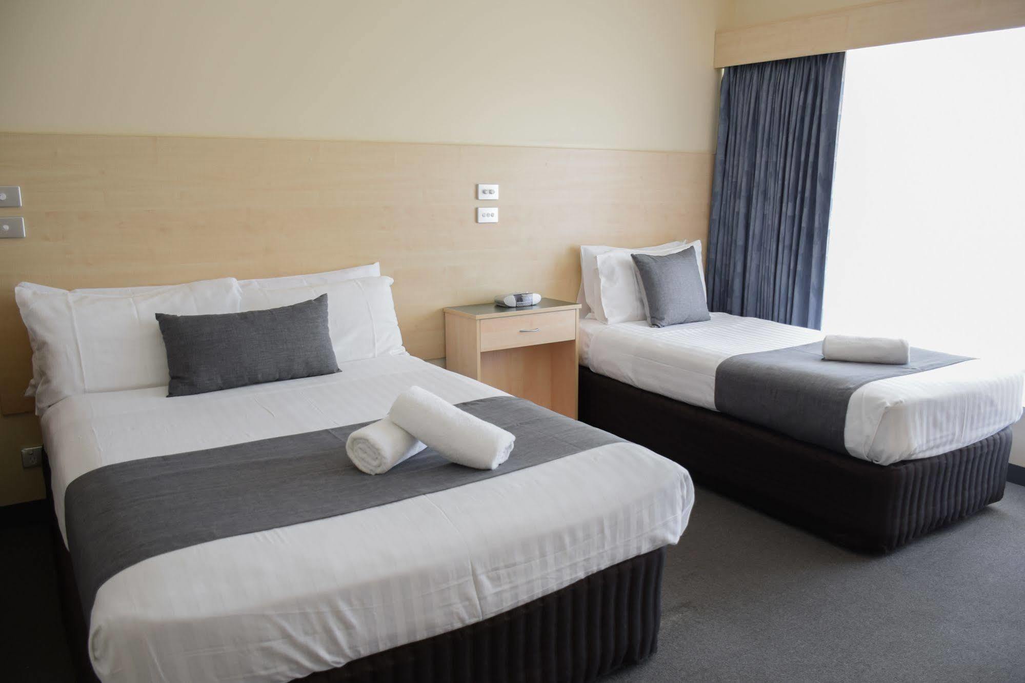 Beachway Motel Ulverstone Exteriör bild