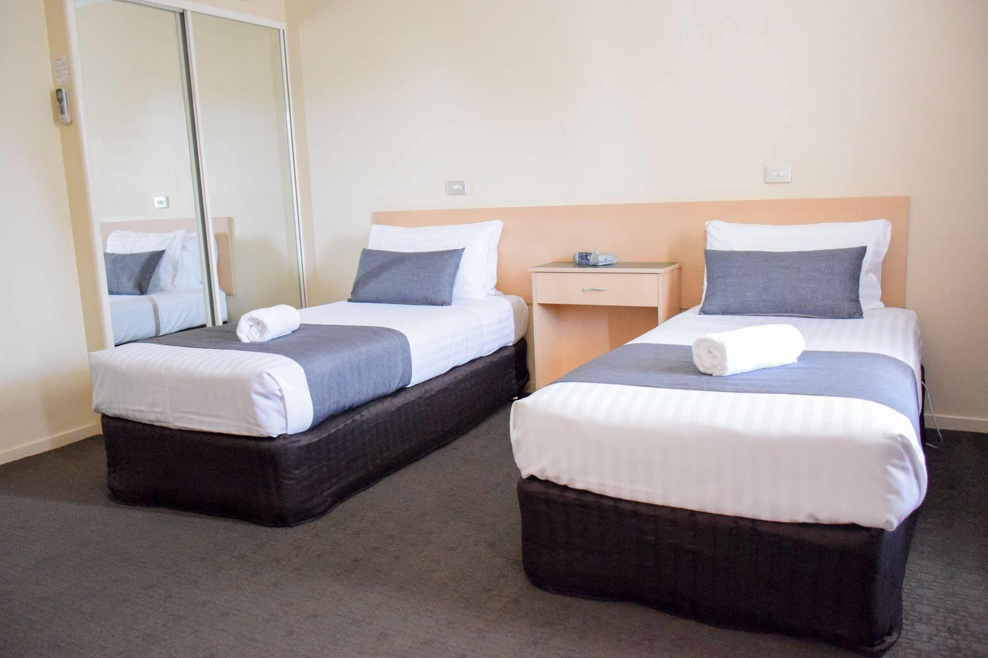 Beachway Motel Ulverstone Exteriör bild