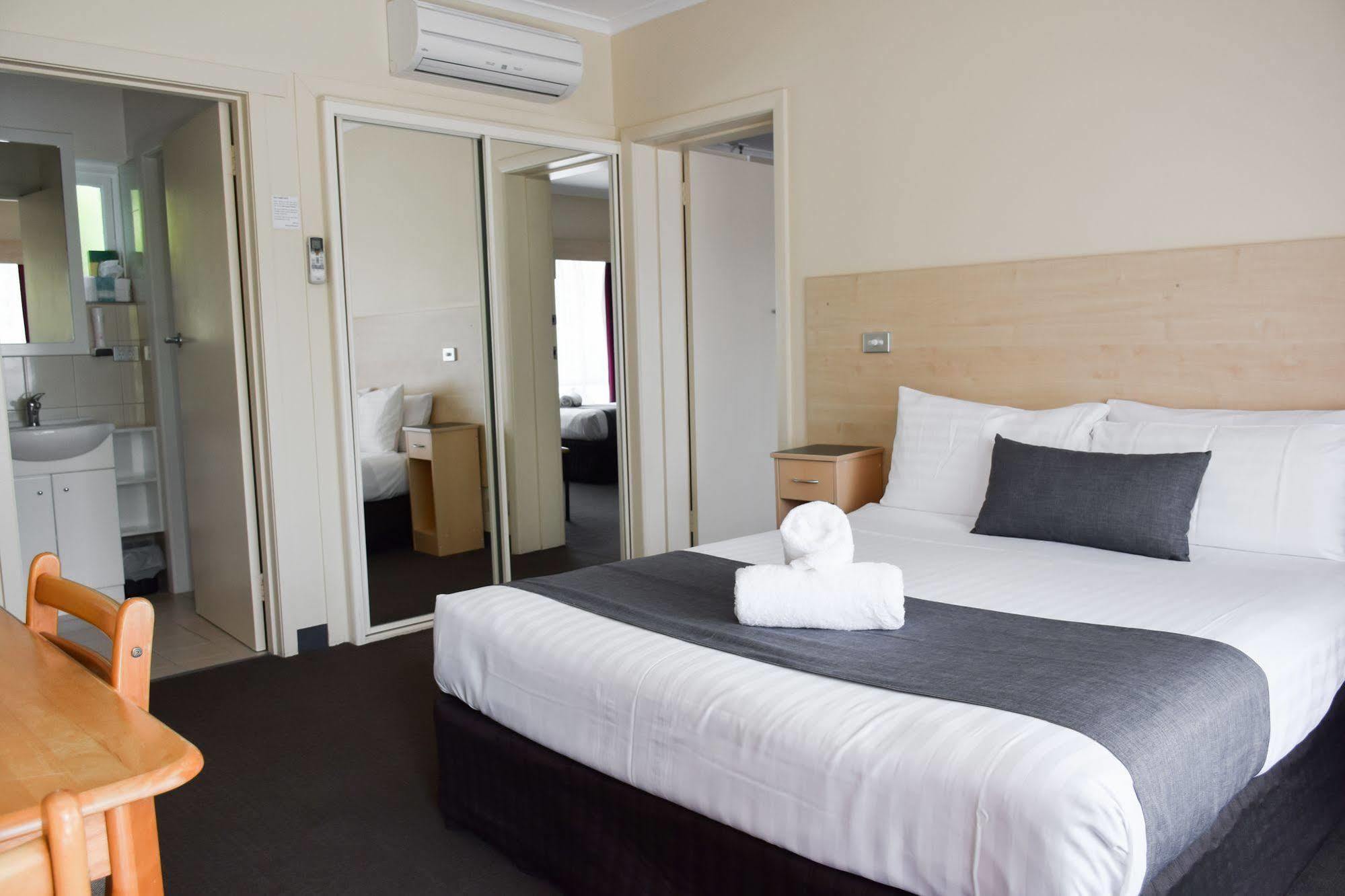 Beachway Motel Ulverstone Exteriör bild