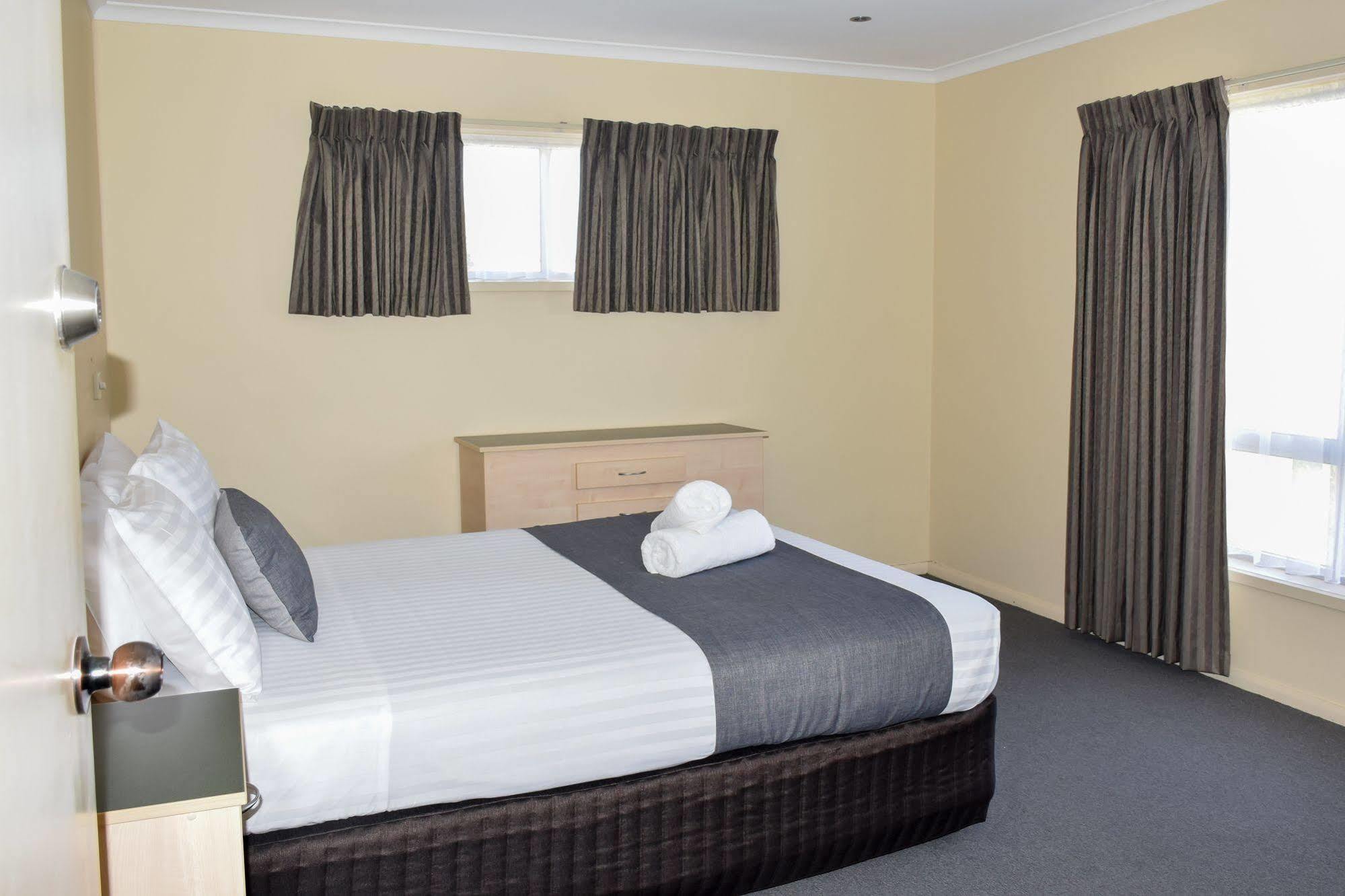 Beachway Motel Ulverstone Exteriör bild