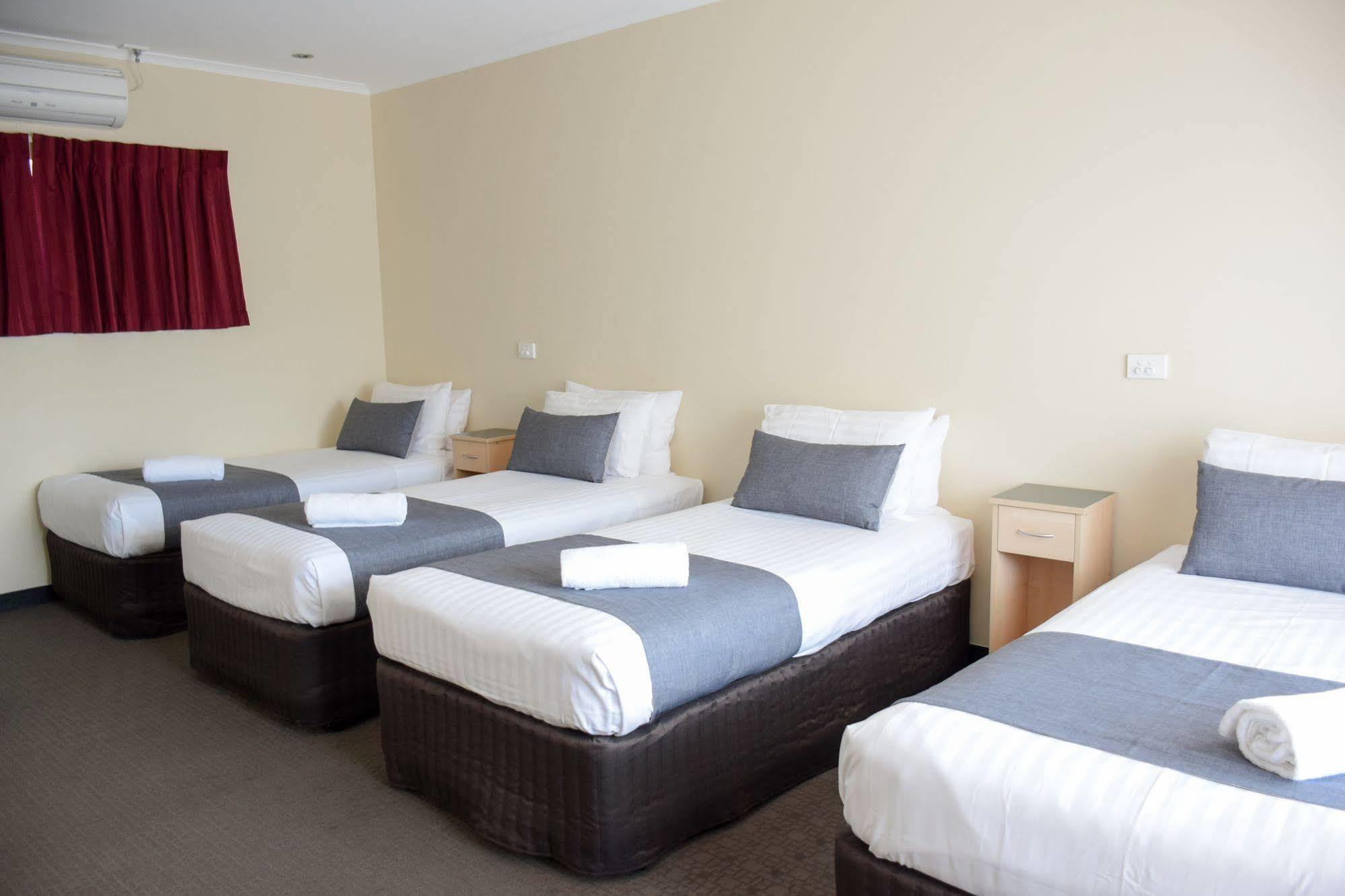 Beachway Motel Ulverstone Exteriör bild